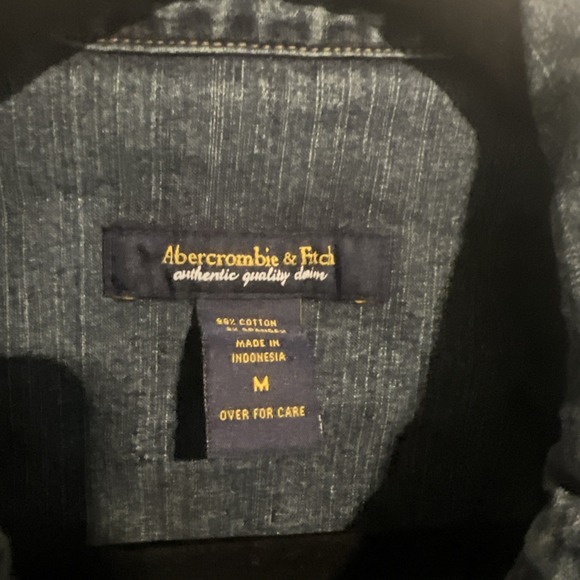 ABERCROMBIE & FITCH Women Medium Blue Stretch Denim Full-Zip Cropped Jean Jacket - Picture 2 of 5